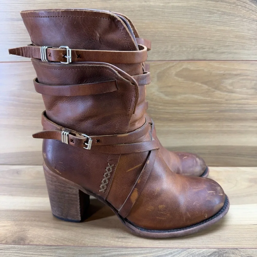 FREEBIRD Baker Mid Boot 9 Cognac Brown Leather Stacked Heel Festival Boho Zip